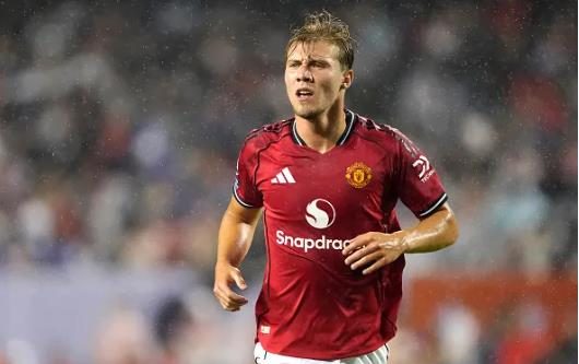 Huyền thoại Đan Mạch khuyên Rasmus Hojlund rời Man United 1 Huyền thoại Đan Mạch khuyên Rasmus Hojlund rời Man United 1
