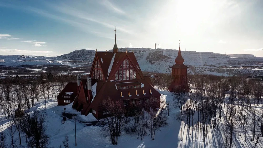 Kỳ tích di dời nhà thờ Kiruna ở Thụy Điển - Ảnh 1.