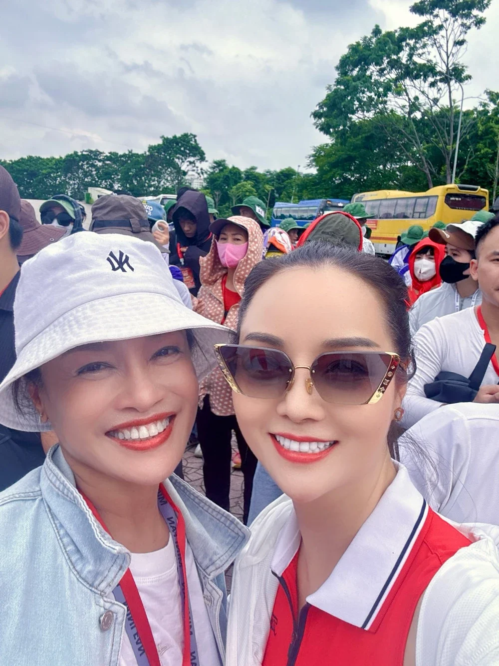 Việt Hoa, Đỗ Duy Nam,... cùng dàn nghệ sĩ hào hứng tham gia hợp luyện diễu binh, diễu hành dịp "A80" - Ảnh 11.
