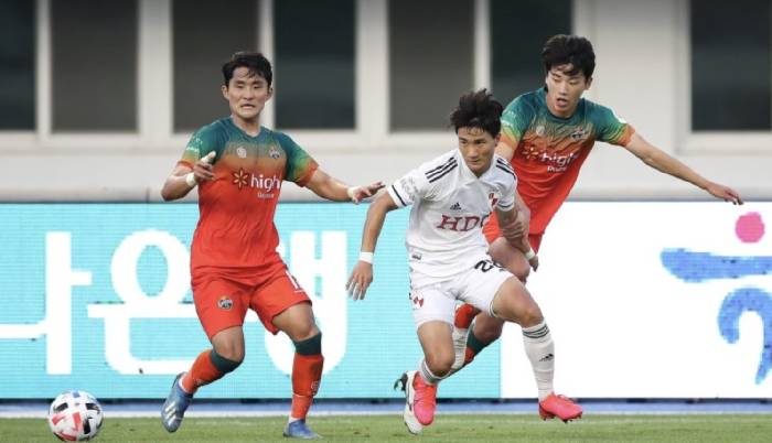 Nhận định, soi kèo Jeonbuk Hyundai Motors vs Gangwon FC, 17h00 ngày 20/8: Chiến thắng nhẹ nhàng Nhận định, soi kèo Jeonbuk Hyundai Motors vs Gangwon FC, 17h00 ngày 20/8: Chiến thắng nhẹ nhàng