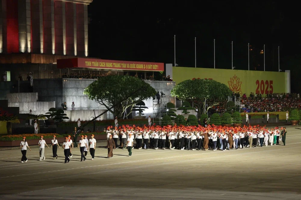 Tổng hợp luyện diễu binh, diễu hành lần thứ nhất của sự kiện A80 - Ảnh 6. Tổng hợp luyện diễu binh, diễu hành lần thứ nhất của sự kiện A80 - Ảnh 6.