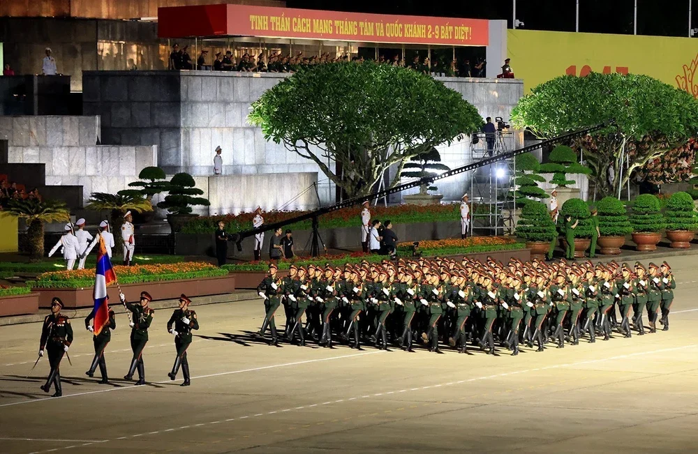 Tổng hợp luyện diễu binh, diễu hành lần thứ nhất tại Quảng trường Ba Đình - Ảnh 13. Tổng hợp luyện diễu binh, diễu hành lần thứ nhất tại Quảng trường Ba Đình - Ảnh 13.