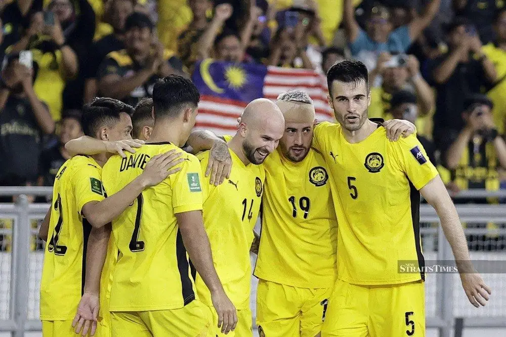 Truyền thông Malaysia choáng vì án phạt của FIFA, thừa nhận đau đớn khi đội nhà gian lận ở trận gặp Việt Nam - Ảnh 1.