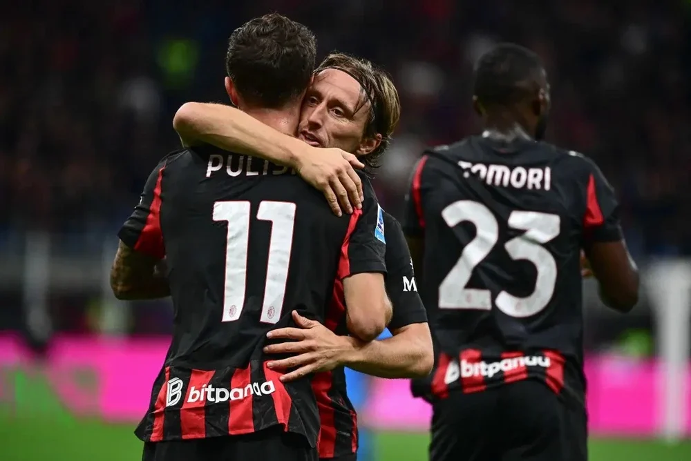 AC Milan lên đầu bảng Serie A: Milan này cho Scudetto?! - Ảnh 1. AC Milan lên đầu bảng Serie A: Milan này cho Scudetto?! - Ảnh 1.