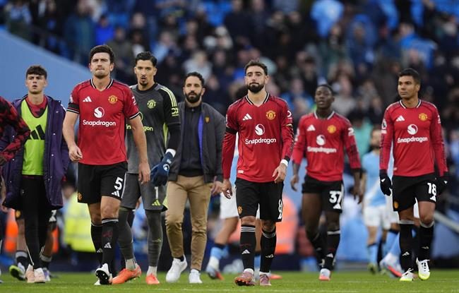 MU nhận thất bại dễ dàng trước Man City MU nhan that bai de dang truoc Man City