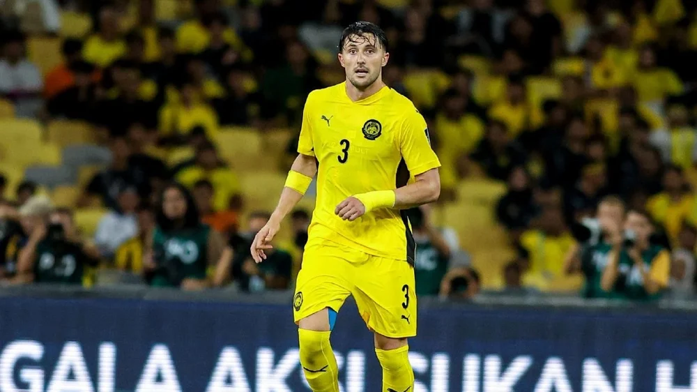 Sao nhập tịch Malaysia lỡ miệng tiết lộ chi tiết quan trọng gây tranh cãi trước khi FIFA trừng phạt - Ảnh 1.