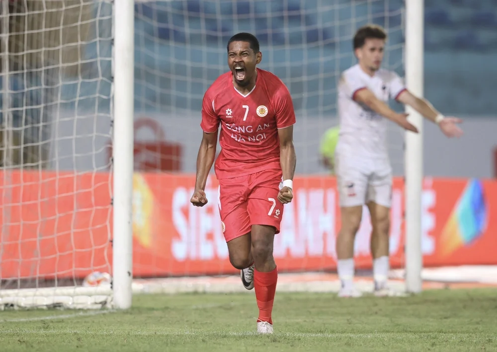 Bảng A Cúp các CLB Đông Nam Á 2025/26, Công an Hà Nội 1-0 Cebu: Jason Quang Vinh hóa “người hùng” - Ảnh 1. Bảng A Cúp các CLB Đông Nam Á 2025/26, Công an Hà Nội 1-0 Cebu: Jason Quang Vinh hóa “người hùng” - Ảnh 1.