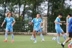 HLV Kim tiết lộ lý do loại tiền vệ Việt kiều Trần Thành Trung khỏi tuyển U23 Việt Nam