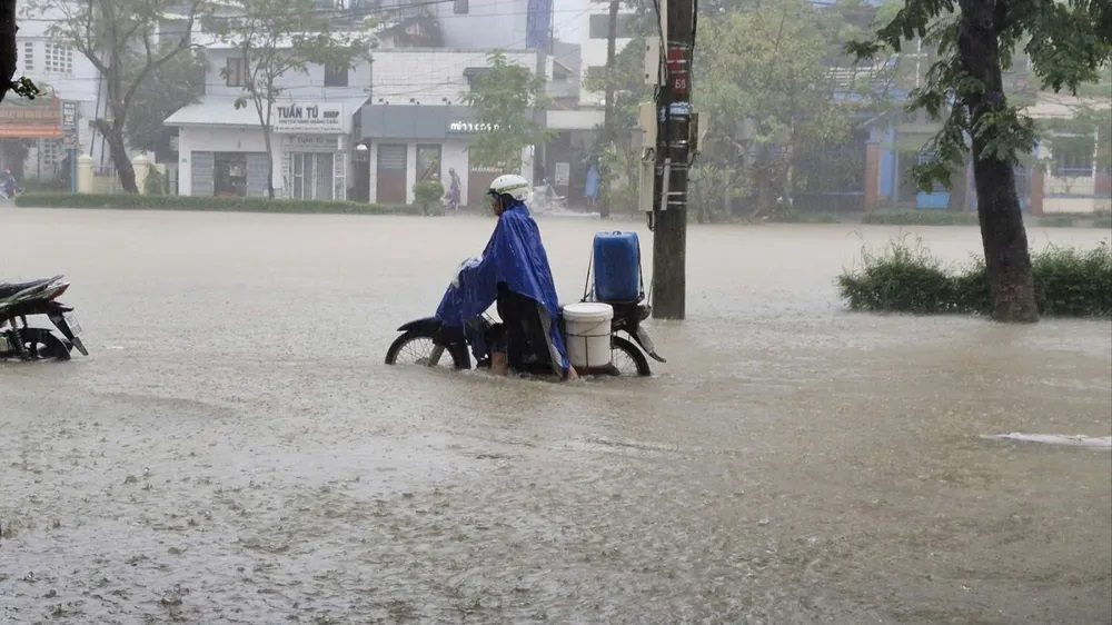 Dự báo thời tiết ngày 15/9: Nhiều khu vực có mưa lớn, đặc biệt vào sáng sớm và đêm - Ảnh 3. Dự báo thời tiết ngày 15/9: Nhiều khu vực có mưa lớn, đặc biệt vào sáng sớm và đêm - Ảnh 3.