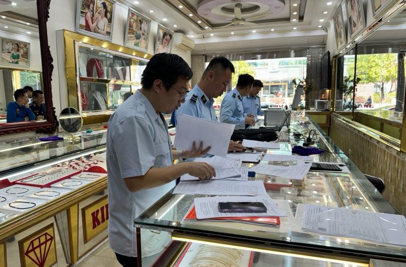 Thanh tra việc chấp hành pháp luật của các doanh nghiệp kinh doanh vàng - Ảnh 1.