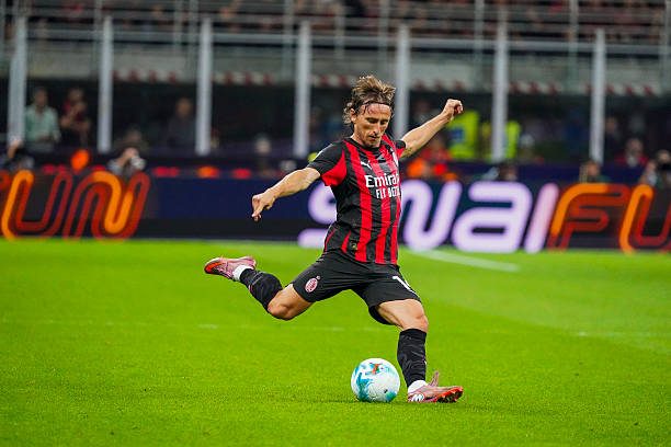 Luka Modric chơi nổi bật, giúp AC Milan đánh bại Napoli 2-1 ở vòng 5 Serie A Luka Modric chơi nổi bật, giúp AC Milan đánh bại Napoli 2-1 ở vòng 5 Serie A