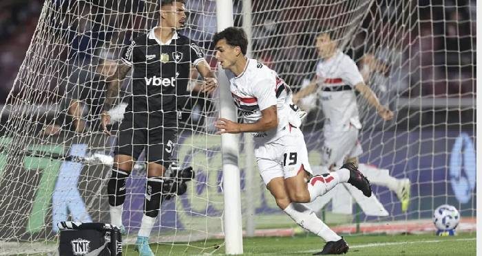 Nhận định, soi kèo LDU Quito vs Sao Paulo, 05h00 ngày 19/9: Lao đao trước Sao Paulo Nhận định, soi kèo LDU Quito vs Sao Paulo, 05h00 ngày 19/9: Lao đao trước Sao Paulo