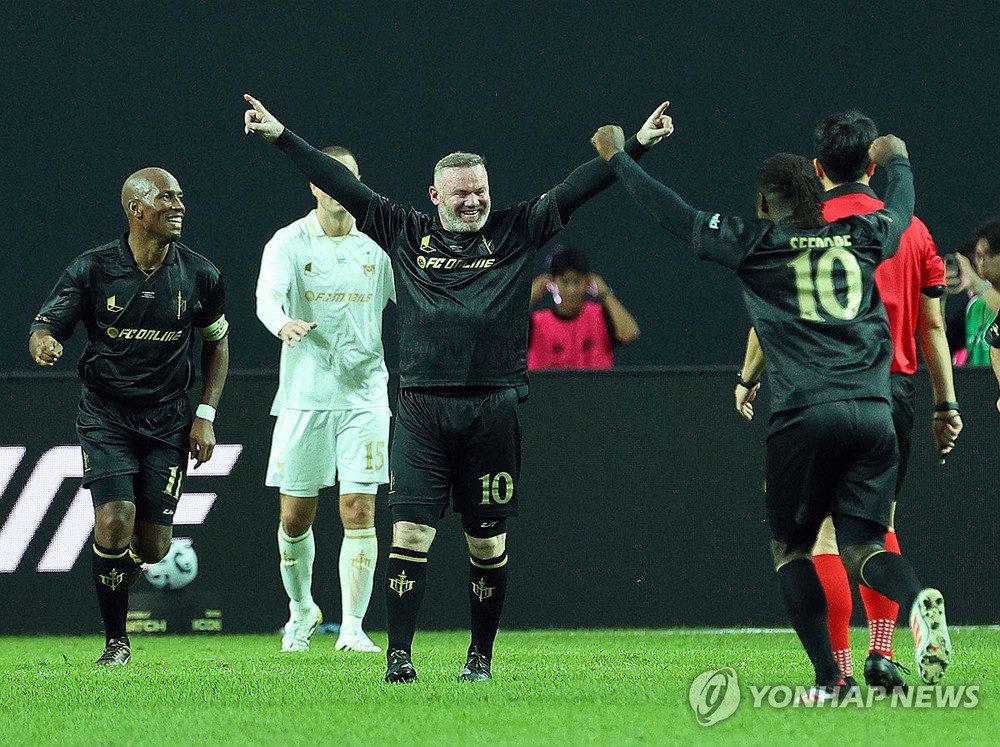 Wayne Rooney ghi siêu phẩm trong trận cầu huyền thoại tại Hàn Quốc - Ảnh 3.