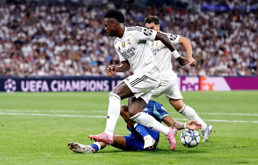 real-madrid-phat-den-1