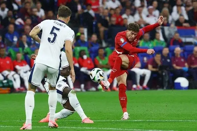 Siêu máy tính dự đoán Serbia vs Anh, 1h45 ngày 10/9