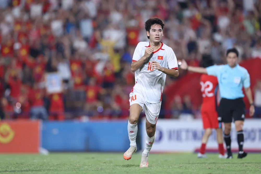 Cầu thủ trẻ xuất sắc nhất V-League khẳng định niềm tin của HLV Kim Sang Sik - Ảnh 2.