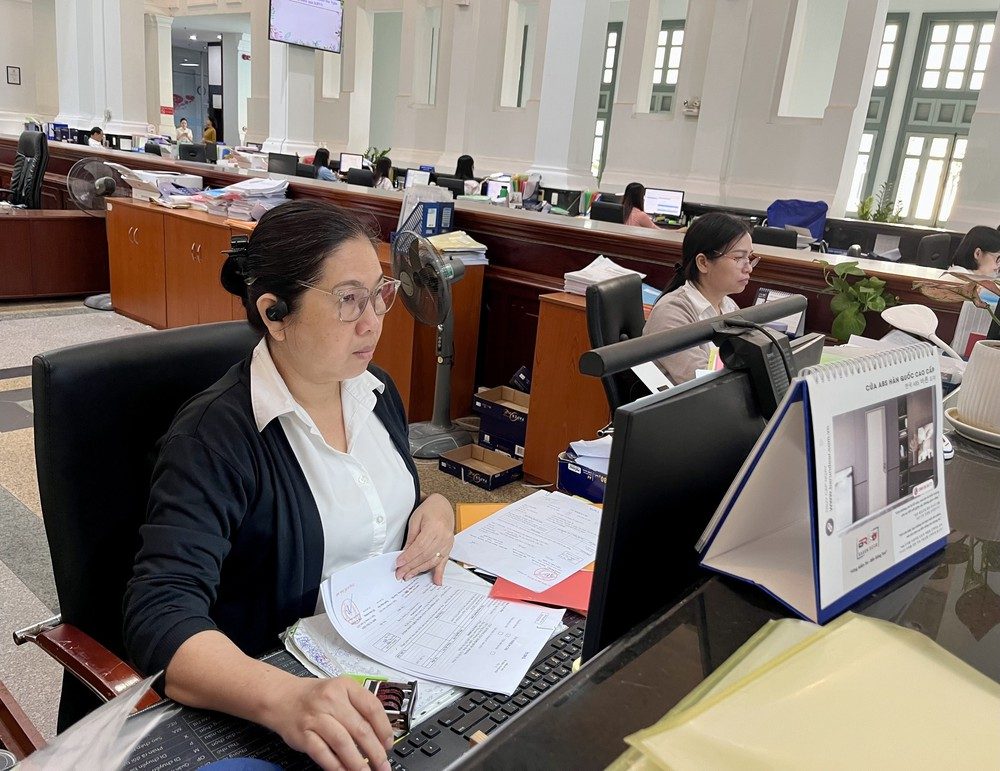 Kho bạc Nhà nước thúc đẩy giải ngân vốn đầu tư công những tháng cuối năm - Ảnh 1.