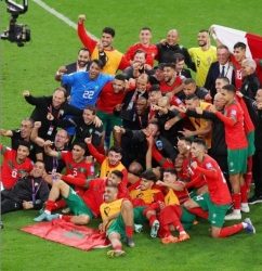 doi-tuyen-morocco-xo-do-ky-luc-ton-tai-16-nam-cua-tay-ban-nha-20251015083117
