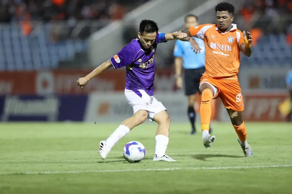 Vòng 6 LPBank V-League 2025/26; SHB Đà Nẵng 0-2 Hà Nội FC: Hòa Xuân vẫn chưa “xuân” - Ảnh 1.