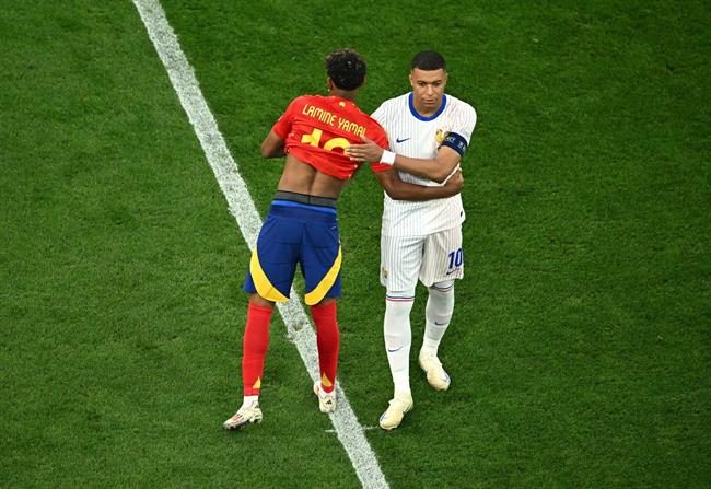 Kylian Mbappe Làm ơn hãy để Lamine Yamal được yên 1 Kylian Mbappe Làm ơn hãy để Lamine Yamal được yên 1