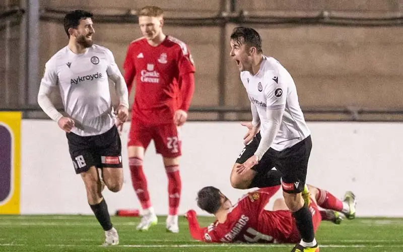 Nhận định, Soi kèo Bala Town vs Connah's Quay Nomads 1h45 ngày 8/10: Bất phân thắng bại - Ảnh 1