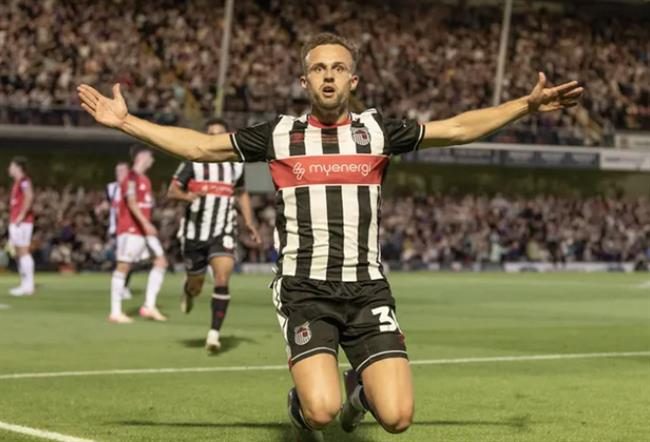 Nhận định Grimsby vs Brentford (2h45 ngày 2910) Liệu có thêm câu chuyện cổ tích 1