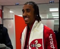 trung-ve-man-utd-leny-yoro-tro-ve-tam-biet-doi-bong-cu-lille-20251006165642-1