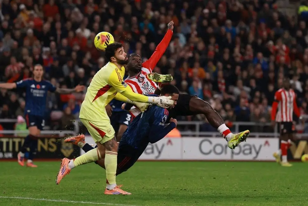 Arsenal không phải bất khả chiến bại - Ảnh 1.