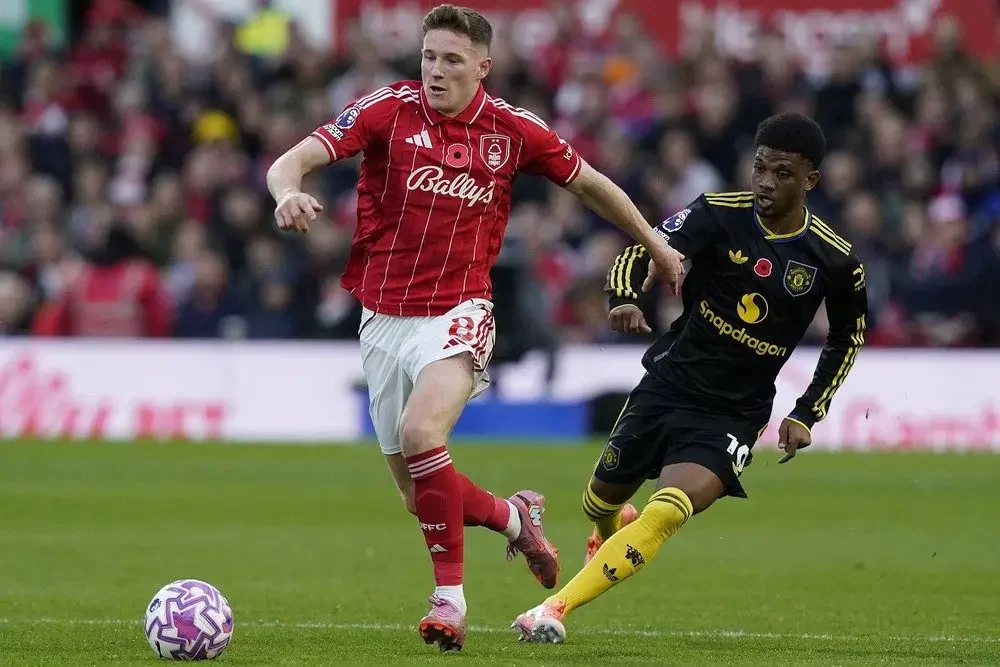 Lý do MU và Liverpool tranh giành Elliot Anderson - Ảnh 1. Lý do MU và Liverpool tranh giành Elliot Anderson - Ảnh 1.