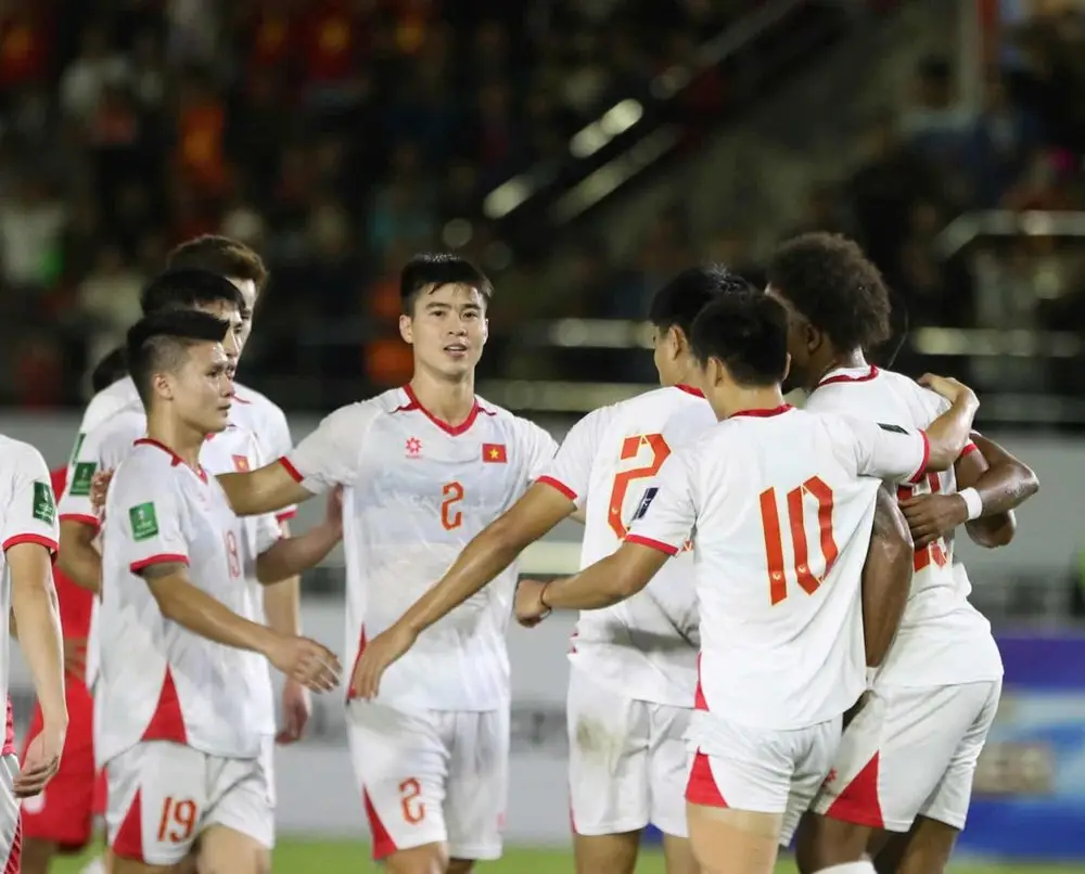 Vòng loại Asian Cup 2027 - Bảng F, Lào 0-2 Việt Nam: May mà còn “Son” - Ảnh 1.