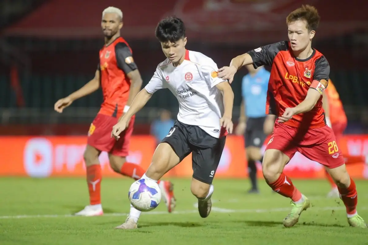 Hoang duc CA TP HCM vs Ninh Binh 9/11