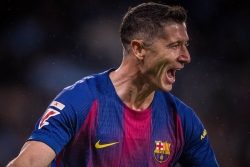 lewandowski-can-bang-thanh-tich-hat-trick-cua-hai-huyen-thoai-real-20251110070409