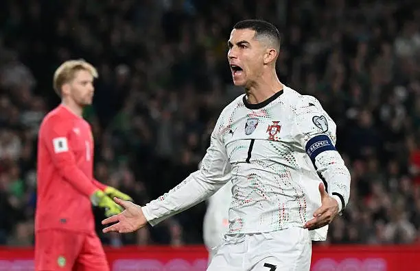 Cristiano Ronaldo đang trên đường tham dự một kỳ World Cup nữa sau khi đội tuyển Bồ Đào Nha chính thức giành vé tới giải đấu diễn ra vào năm tới tại Mỹ, Canada và Mexico