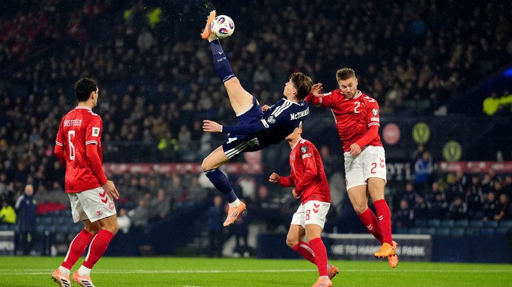 Scott McTominay: Từ "người thừa" MU trở thành "người hùng" Scotland - Ảnh 1.