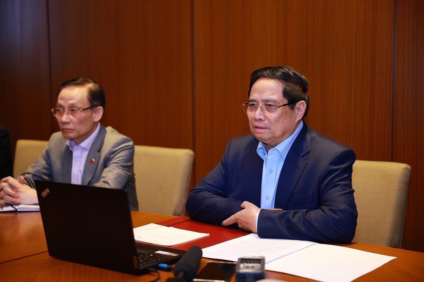Chính quyền địa phương cùng các lực lượng căng mình sơ tán dân và cứu nạn - Ảnh 1. Chính quyền địa phương cùng các lực lượng căng mình sơ tán dân và cứu nạn - Ảnh 1.