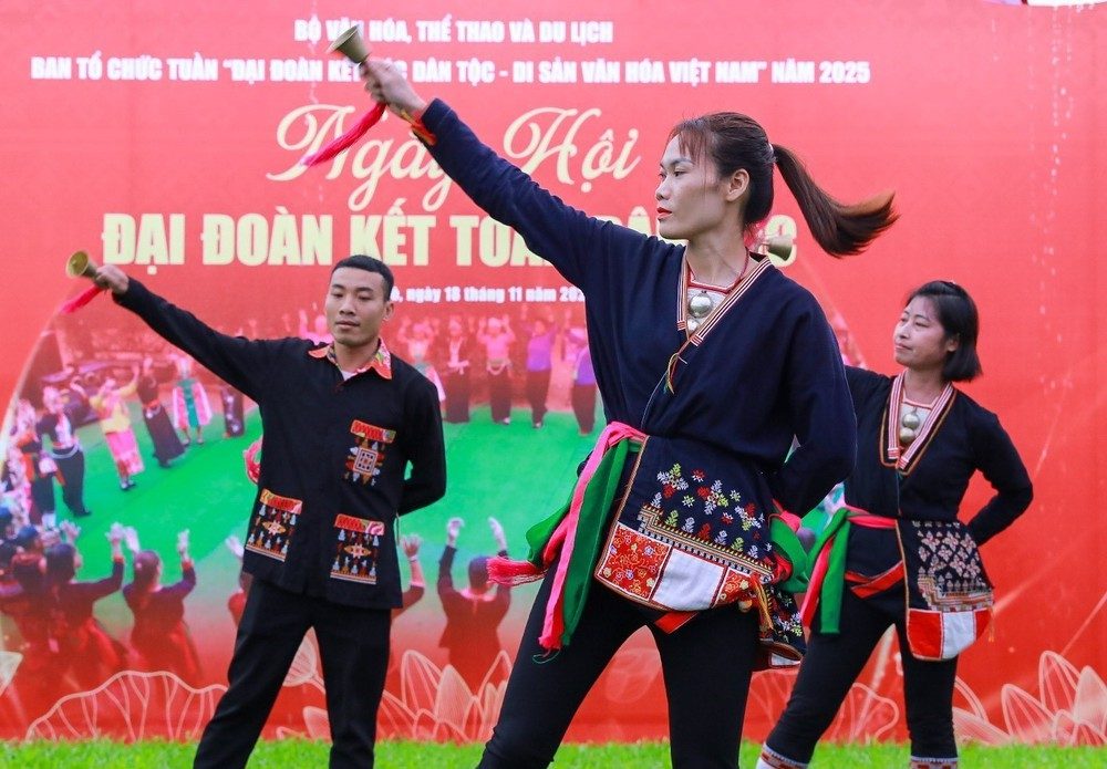Giao lưu “Ngày hội đại đoàn kết các dân tộc” - Ảnh 12. Giao lưu “Ngày hội đại đoàn kết các dân tộc” - Ảnh 12.
