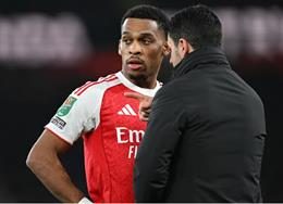 2-2912095744 Liverpool được khuyên nên theo đuổi Jurrien Timber của Arsenal