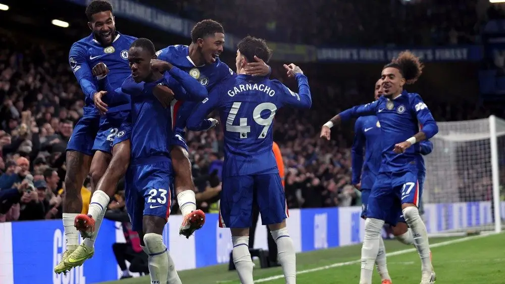 Arsenal bị Chelsea cầm hòa dù thi đấu hơn người - Ảnh 1.