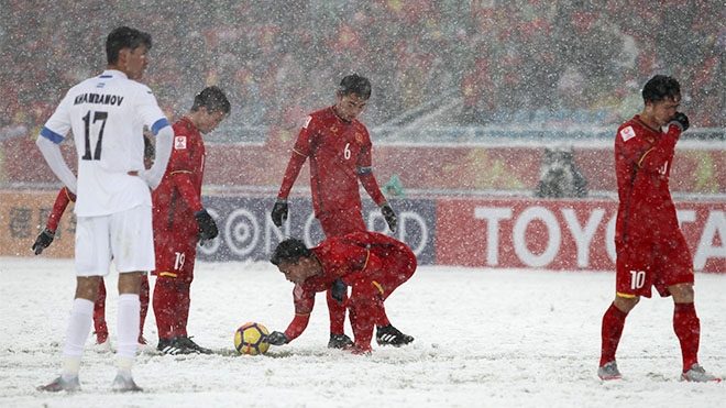 AFC gọi tên Quang Hải với siêu phẩm Cầu vồng trong tuyết 1 AFC gọi tên Quang Hải với siêu phẩm Cầu vồng trong tuyết 1
