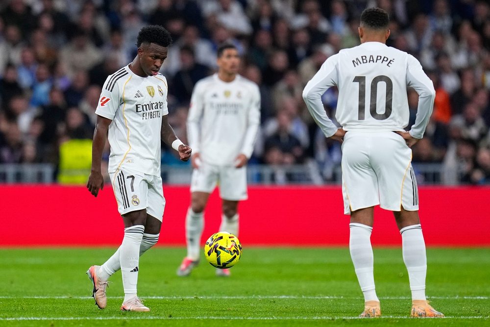 Champions League, 03h00 ngày 11/12, sân Bernabeu, Real Madrid-Man City: Man City tiễn Alonso ra đường? - Ảnh 1. Champions League, 03h00 ngày 11/12, sân Bernabeu, Real Madrid-Man City: Man City tiễn Alonso ra đường? - Ảnh 1.