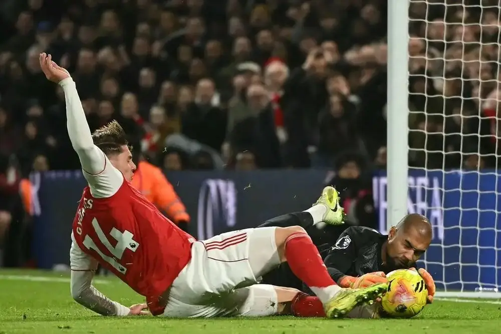 02h30 ngày 04/12, sân Emirate, Arsenal - Brentford: Merino hay Gyokeres sẽ đá trung phong? - Ảnh 1.