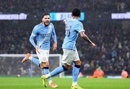 Pep nhắc nhở hai cầu thủ Man City sau trận thắng Brentford