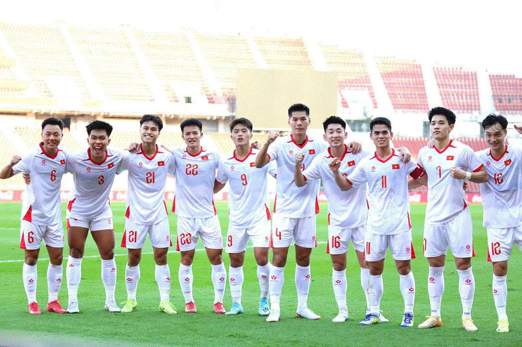 HLV Kim Sang Sik cảnh báo Quốc Việt và Thanh Nhàn