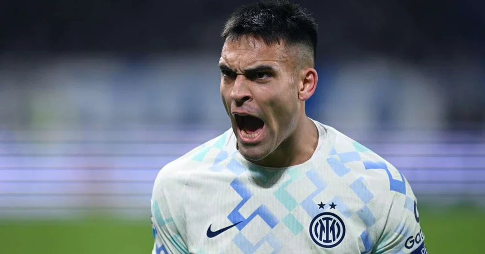 Lautaro Martinez ghi bàn, Inter dẫn đầu Serie A sau chiến thắng kịch tính - Ảnh 1. Lautaro Martinez ghi bàn, Inter dẫn đầu Serie A sau chiến thắng kịch tính - Ảnh 1.