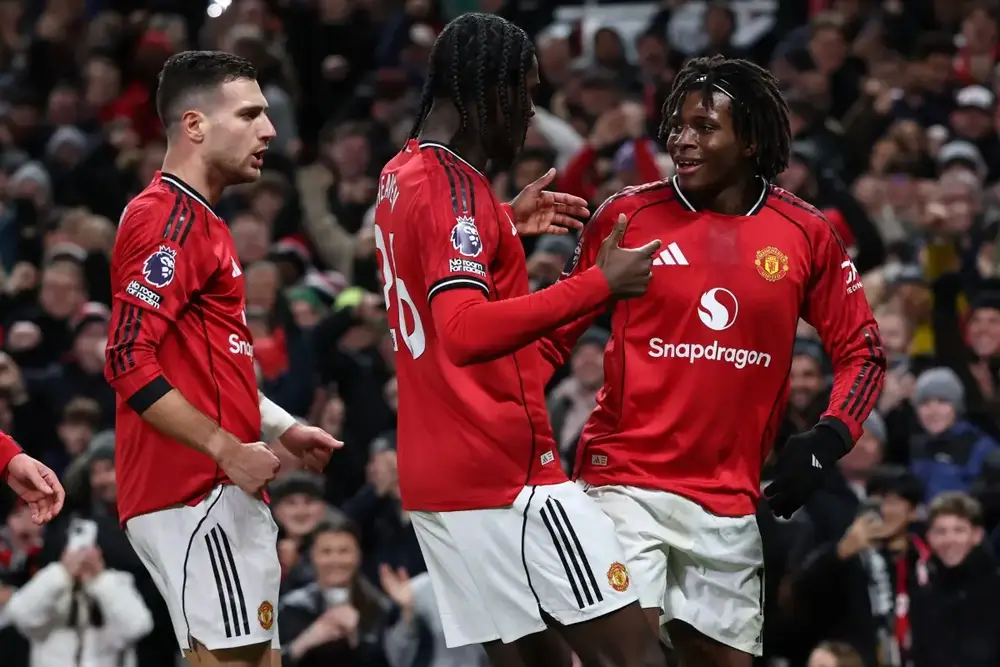 Link xem trực tiếp bóng đá MU vs Wolves 03h15 hôm nay, Premier League vòng 19 - Ảnh 2.