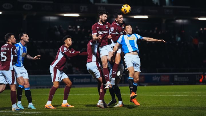 nhan-dinh-soi-keo-huddersfield-town-vs-northampton-town-2h45-ngay-30-12-tiep-da-thang-hoa_111874-1 Nhận định, Soi kèo Huddersfield Town vs Northampton Town 2h45 ngày 30/12: Tiếp đà thăng hoa - Ảnh 4