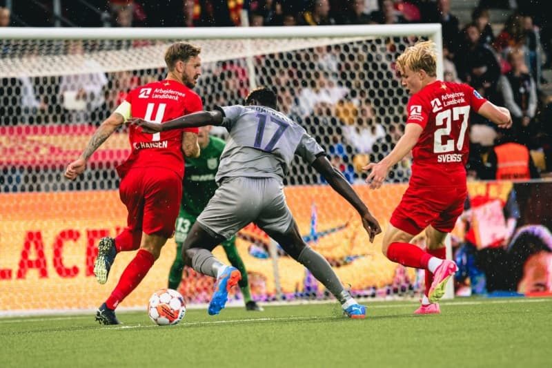 nhan-dinh-soi-keo-midtjylland-vs-nordsjaelland-01h00-ngay-05-12-diem-tua-san-nha_107476-1 Nhận định, Soi kèo Midtjylland vs Nordsjaelland 01h00 ngày 05/12: Điểm tựa sân nhà - Ảnh 1