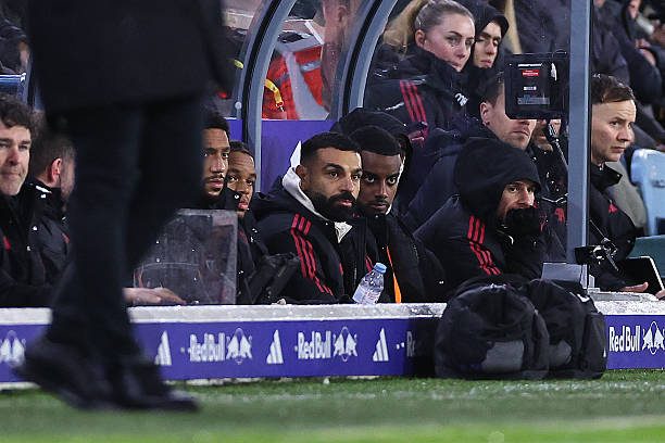 Salah công khai chỉ trích Liverpool, nói thẳng sự thật về mối quan hệ hiện tại với HLV Arne Slot - Ảnh 1. Salah công khai chỉ trích Liverpool, nói thẳng sự thật về mối quan hệ hiện tại với HLV Arne Slot - Ảnh 1.