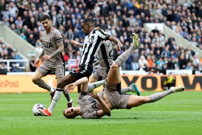 Siêu máy tính dự đoán Newcastle vs Tottenham, 3h15 ngày 3/12 Siêu máy tính dự đoán Newcastle vs Tottenham, 3h15 ngày 3/12