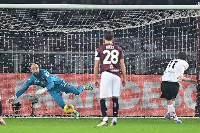 Siêu máy tính dự đoán Torino vs AC Milan, 2h45 ngày 9/12